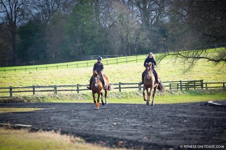 Fitness On Toast Faya Blog Girl Healthy Workout Idea Riding Coworth Park Equestrian Center Horse Fit Health Calorie Burn Muscle Tone Benefits of Riding-6