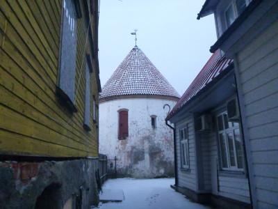 Backpacking in Estonia: Top 17 Sights in Parnu Punane Torn, Red Tower