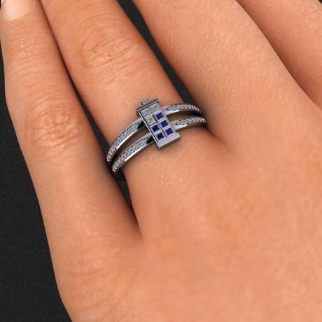 Check out this Beautiful DOCTOR WHO TARDIS Ring