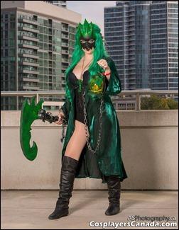 PrettyWreck Cosplay as Female Thresh (Photo by ASPhotography)