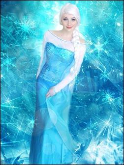 PrettyWreck Cosplay as Elsa (Photo by Stacey Dawn Photography)