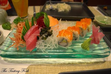 Chew - Pan Asian Cafe, Connaught Place. Sushi, Chinese, Thai - All In One!