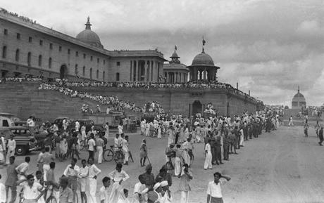 when India obtained freedom in 1947 ~ Instrument of accession & Princely States