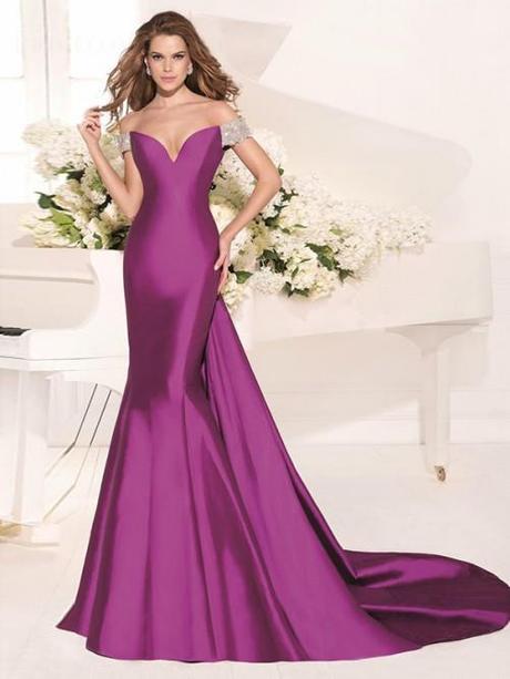 Be The Queen of Your Evening Party Be The Queen of Your Evening Party