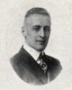 Becoming Dr. Pauling Paul Harvey, as seen in the 1919 Beaver Yearbook.