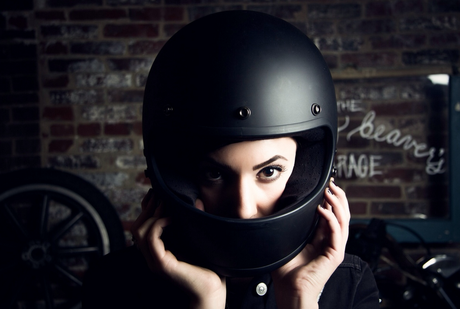 20+ Photos of Women, Bikes & Cars That You Need To See ASAP #31