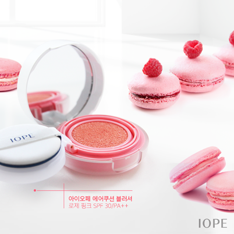 IOPE Air Cushion Blusher styled