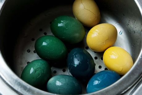 Crackled Easter Eggs Crackled Easter Eggs