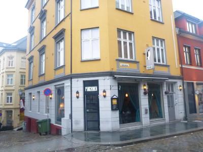 Friday’s Featured Food: Fish Stew and Stout in Pingvinen, Bergen, Norway Pingvinen Restaurant in Bergen, Norway