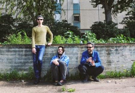 Vaadat Charigim: Sinking As A Stone Vaadat Charigim: Sinking As A Stone