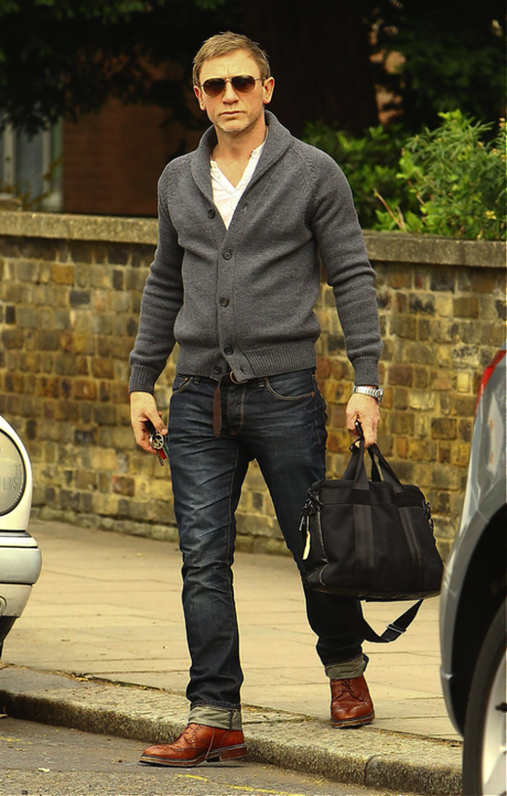 Essential Men’s Style & Fashion Lessons To Learn From Daniel Craig Essential Men’s Style & Fashion Lessons To Learn From Daniel Craig