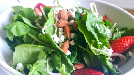 Calm Water and Peaceful Stays at the Four Seasons Vancouver four_seasons_vancouver_kale_salad