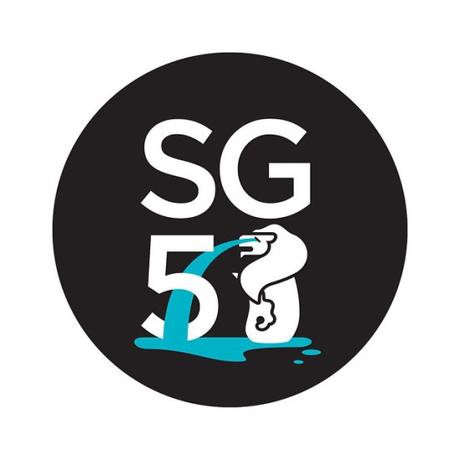 In Memory of Singapore’s Founding Father Lee Kuan Yew SG50 Merlion crying LKY