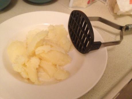 Recipe: Starter – Potato Skins with a Magic Ingredient Mash Potato