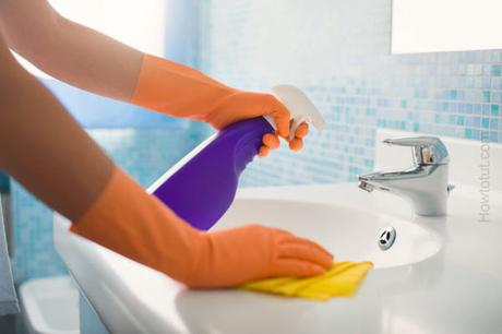 4 Bathroom Cleaning Mistakes 4 Bathroom Cleaning Mistakes