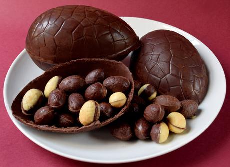 How to Make Fabulous Sugar-Free Low-Carb Chocolate Eggs (or Bunnies)