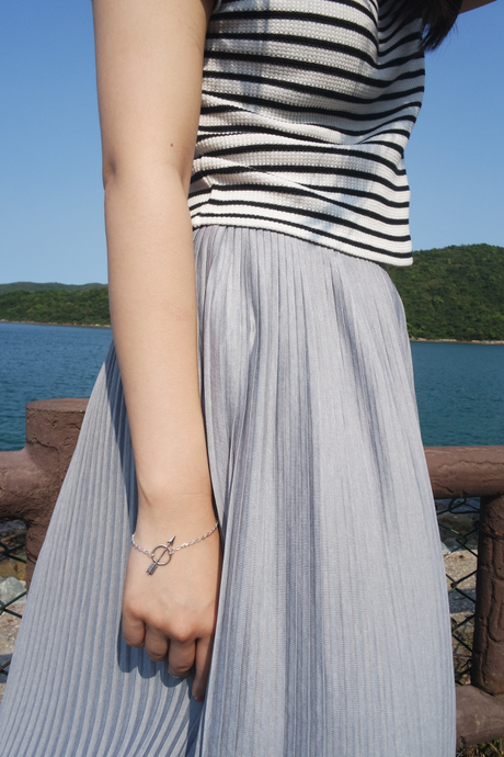 Daisybutter - Hong Kong Lifestyle and Fashion Blog: ootd, how to style midi skirts