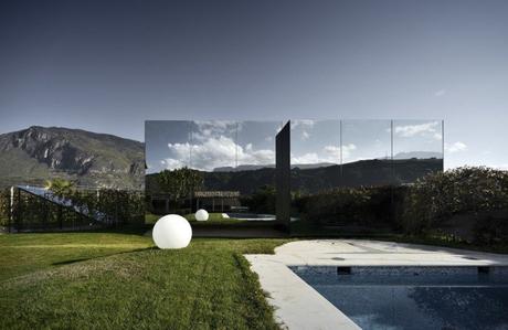 6 of the World’s Most Extravagant Homes 6 of the World’s Most Extravagant Homes