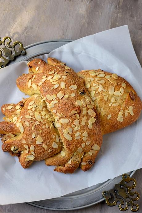Colomba Pasquale (Easter Dove Bread) Colomba Pasquale (Easter Dove Bread)