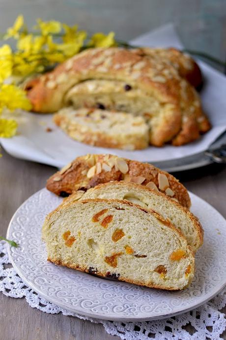 Colomba Pasquale (Easter Dove Bread) Colomba Pasquale (Easter Dove Bread)