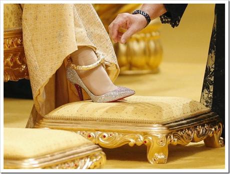 High-Heels-were-Encrusted-with-Swarovski-crystals High-Heels-were-Encrusted-with-Swarovski-crystals