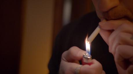 Californication – Hank Moody on a Plane (Season 5) Smoke 'em if you got 'em... even if it could mean a $2,000 fine.