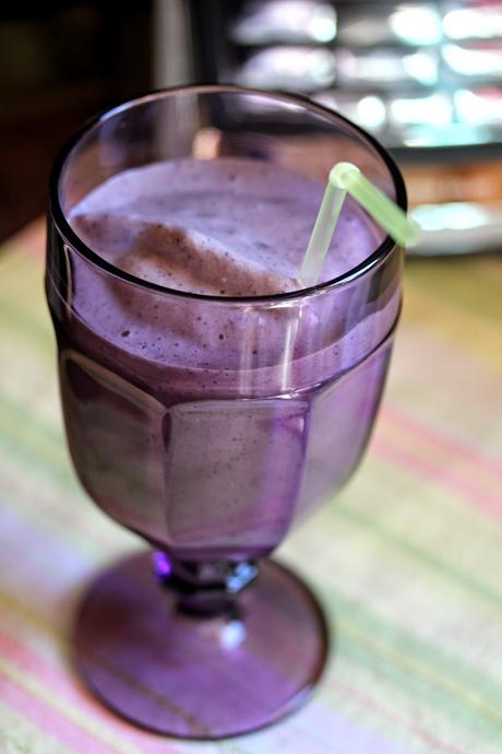 Oatmeal Berry Smoothie with Cocozia 100% Organic Coconut Water Ice Cubes Oatmeal Berry Smoothie with Cocozia 100% Organic Coconut Water Ice Cubes