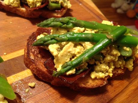 Asparagus Tofu Tartines with Light Vegan Hollandaise Sauce asparagus tartine (25)
