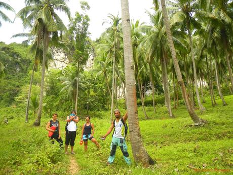 Poog Crag: A Brand-New Rock Climbing Destination in a Tropical Paradise Poog Rock Climbing