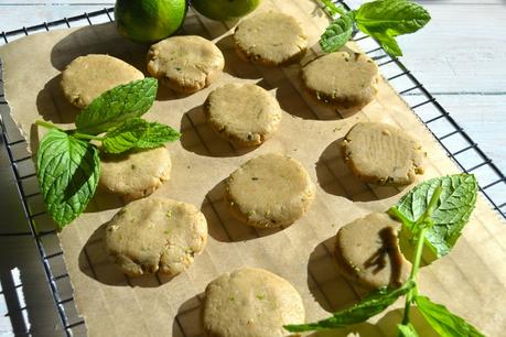 raw cookies flavoured with lime and mint
