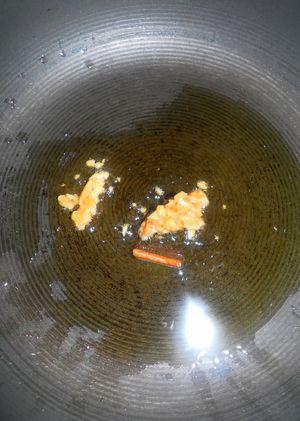 Leftover Chicken, Fennel & Sweet Potato Soup - Saute garlic & cinnamon