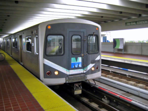 learn English in Miami: Metrorail at Tri-Rail station 