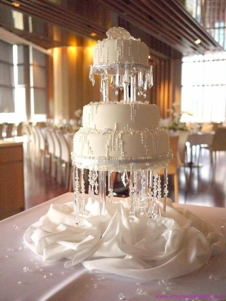 The Crystal Cake There are plenty of ways you can do your crystal wedding 