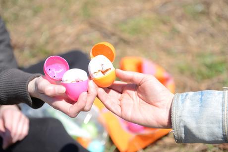 An Easter Egg Hunt on the Farm An Easter Egg on the Farm // www.WithTheGrains.com
