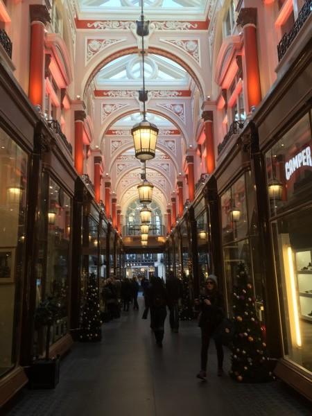 Christmas Shopping in London on the #CurrysChristmasWalk with Bewildered Bug