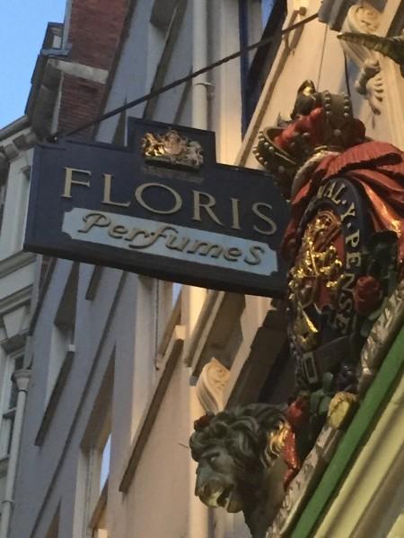 Floris Perfumes on the #CurrysChristmasWalk with Bewildered Bug