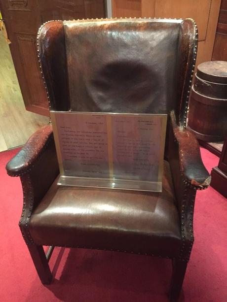 Churchill's Smoking Chair at James J. Fox on the #CurrysChristmasWalk with Bewildered Bug