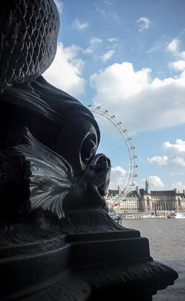 Last Day ~A Walk Along the Thames~ #BriFri Victorian Embankment Dolphin Lamp