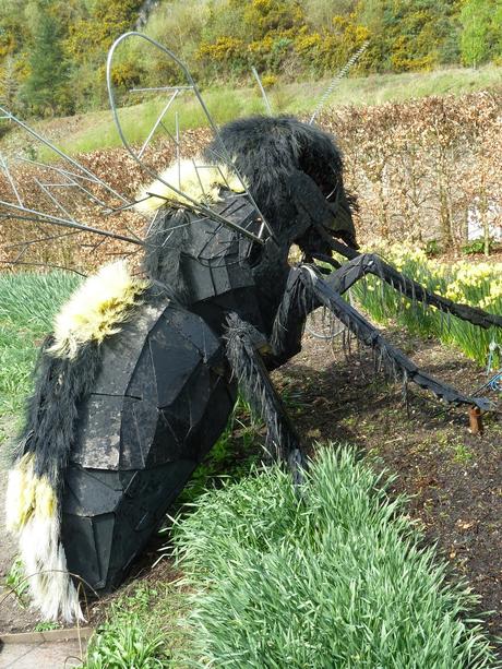 Bee sculpture Bee sculpture Eden