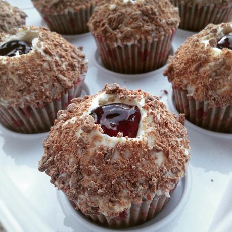 Easy Recipe for Chocolate Fairy Cakes to create mini Black Forest Inspired Cakes Easy Recipe for Chocolate Fairy Cakes to create mini Black Forest Inspired Cakes