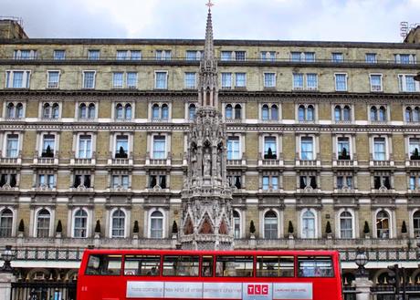 In & Around London… #London In Red In & Around London… #London In Red