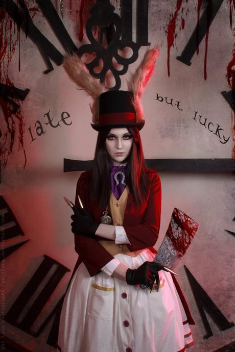 Best Cosplay of the Week: Wonder Woman, Catwoman, Alice & More alice__madness_returns_by_ver1sa