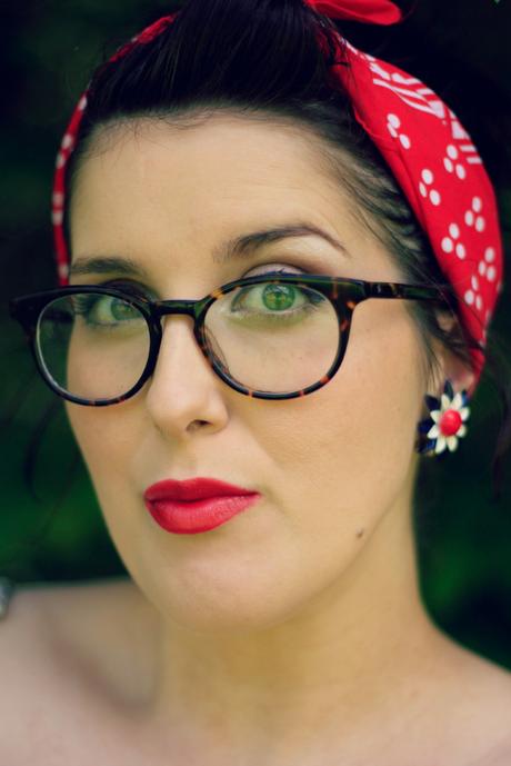 Polka dots, red lips, and real mom confessions Polka dots, red lips, and mom confessions | www.eccentricowl.com