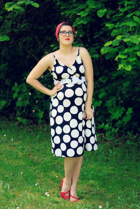 Polka dots, red lips, and real mom confessions Polka dots, red lips, and mom confessions | www.eccentricowl.com