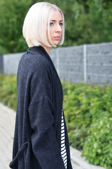Turn it inside out // Lace detail Belgian fashion blogger: Mango, wool, cardigan, dark grey, robe, coat, striped dress, lace dress, detail, zara, vero moda, bershka white skinny jeans, h&m divided western boots. white hair, bob hairstyle, long bob, short bob,
