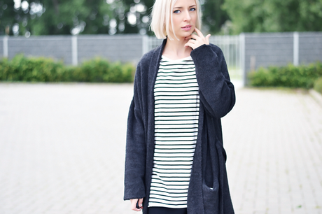 Turn it inside out // Lace detail Belgian fashion blogger: Mango, wool, cardigan, dark grey, robe, coat, striped dress, lace dress, detail, zara, vero moda, bershka white skinny jeans, h&m divided western boots. white hair, bob hairstyle, long bob, short bob,