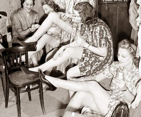 1940s War fashion – Liquid Stockings 1940s War fashion – Liquid Stockings
