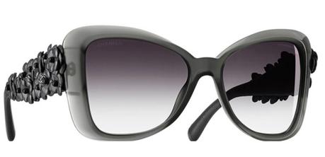 Chanel glasses: timeless iconic eyewear Oversized model, made of acetate and decorated with lambskin camellias (model 5317Q, Camellia Line)