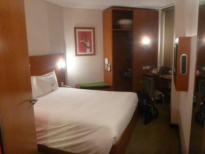 Staying at the Ibis Salmiya Hotel, Kuwait City, Kuwait Staying at the Ibis Hotel in Salmiya, Kuwait