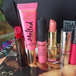 What's In My Bag: Apparently Nothing But Lipstick